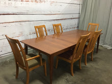  Ethan Allen Dining Table w/ Seating