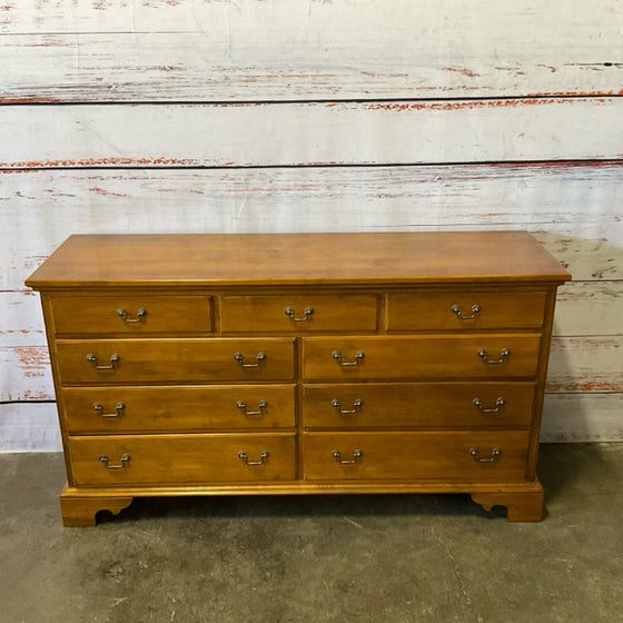 Ethan Allen Dresser w/ Mirror