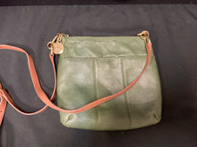  Tommy Hilfiger Purse