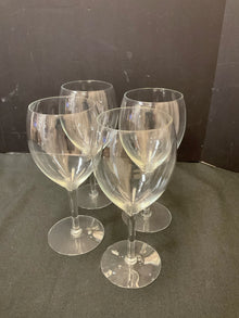  Stemware