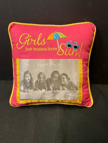  Pillow