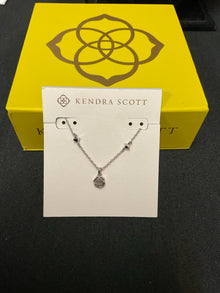  Kendra Scott Necklace