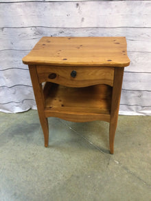  Thomasville End Table