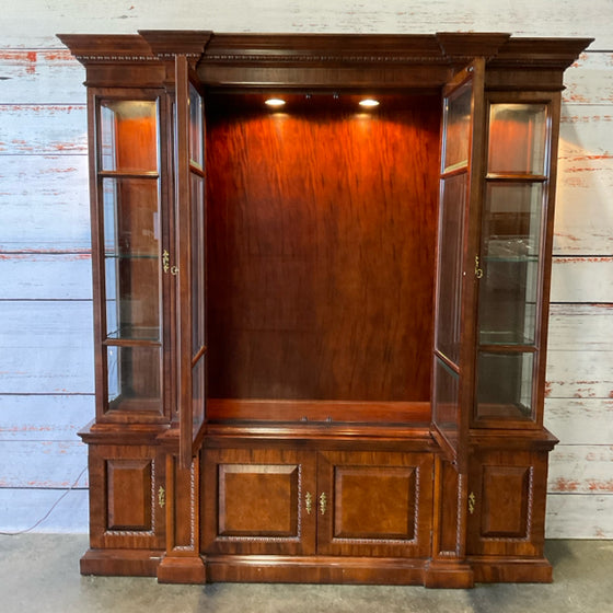 China Cabinet/Hutch