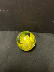  Paperweight