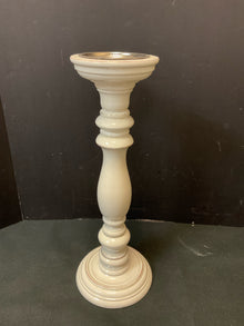  Candleholder