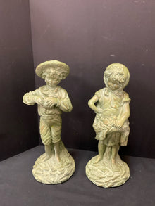  Statue/Figurine/Bust