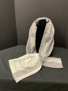  Calvin Klein Scarf