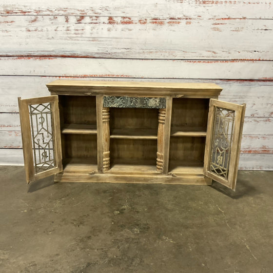 Buffet / Sideboard / Credenza