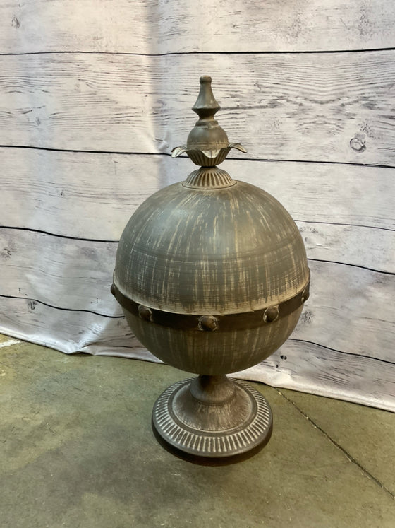 Finial