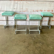  Johnston Casuals Bar Stool Set