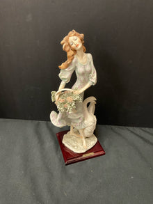  Armani Statue/Figurine/Bust