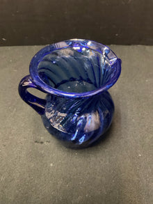  Pitcher