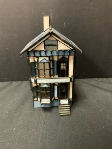  Candleholder