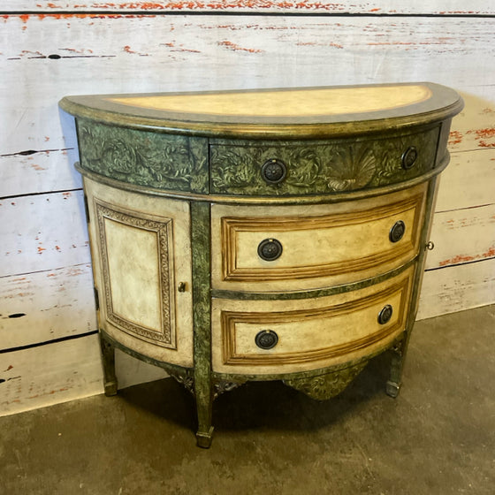 Pulaski Accent Cabinet/Chest