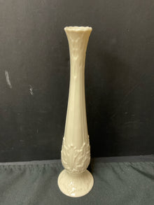  Lenox Vase