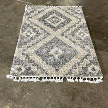  Nourison Industries Rug