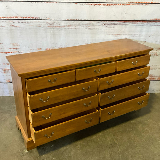 Ethan Allen Dresser w/ Mirror