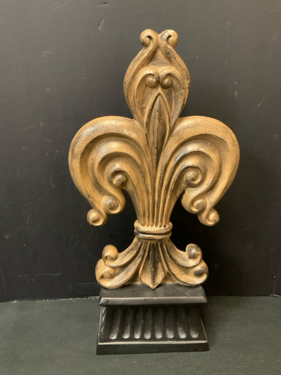 Finial