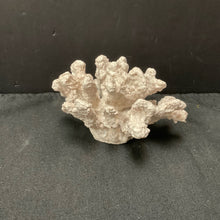  Statue/Figurine/Bust