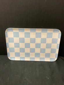  Tray