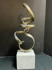  Statue/Figurine/Bust