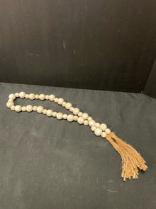  Tassel(s)