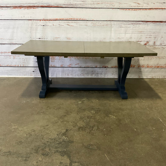 Country View Woodworking LTD Dining Table w/ Seating