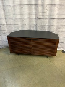  Cabinet/Chest