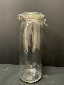  Canister
