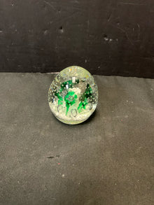  Paperweight