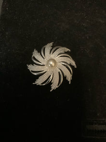  Vintage Pin