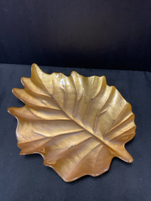  Decorative Plate