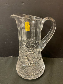  Pitcher