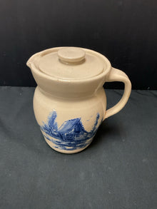  Pitcher