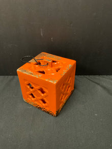 Lantern