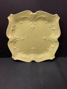  Decorative Plate