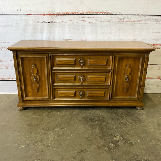 Bassett Buffet / Sideboard / Credenza