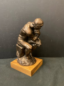  Statue/Figurine/Bust