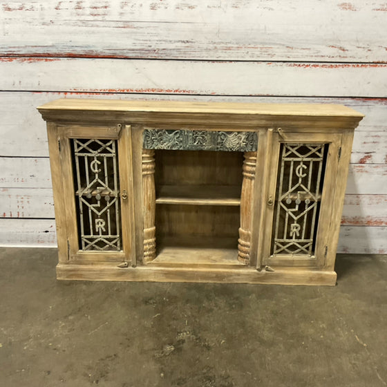 Buffet / Sideboard / Credenza