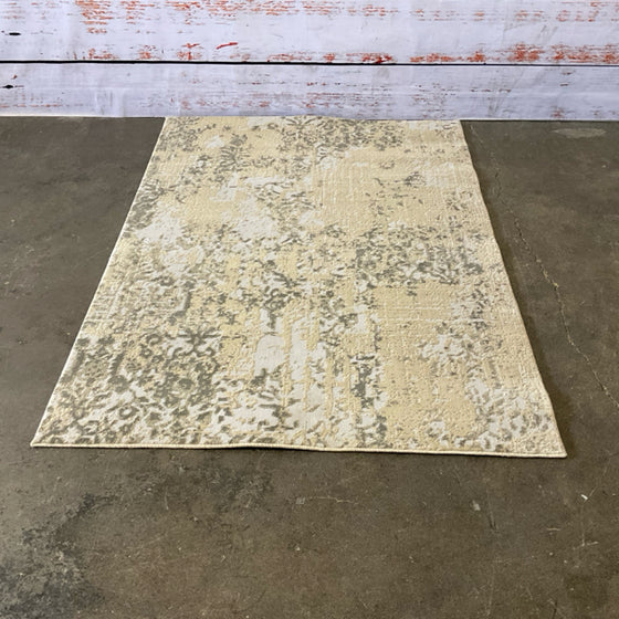 Oriental Weavers Rug
