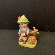  Hummel Statue/Figurine/Bust