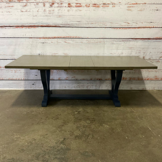 Country View Woodworking LTD Dining Table w/ Seating