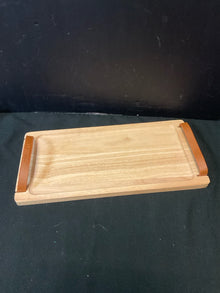  Tray