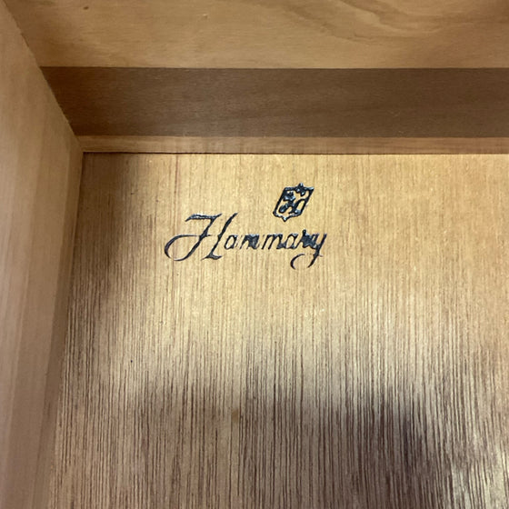 Hammary End Table