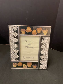  Photo frame
