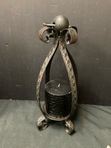  Candleholder