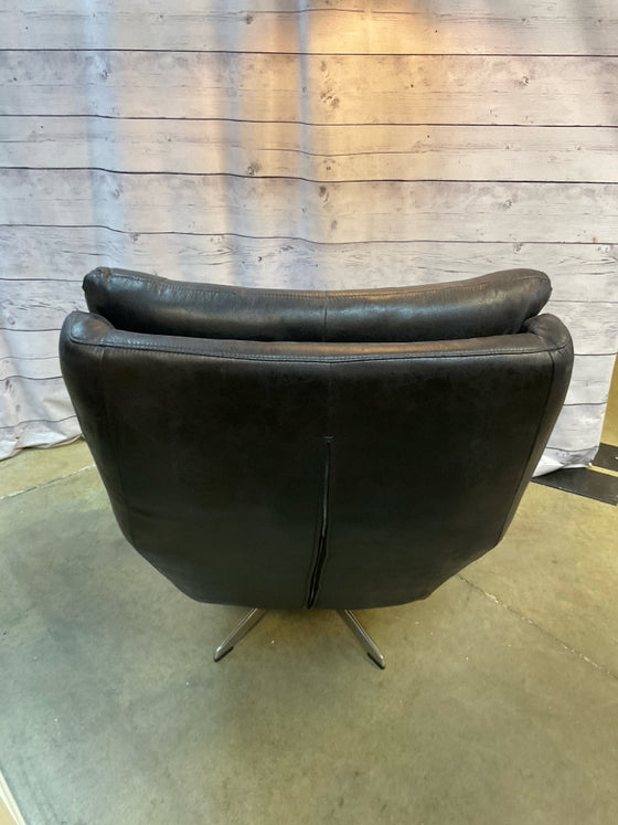 Pier 1 Chair