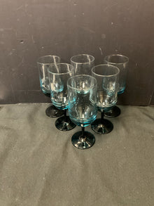  Drinkware