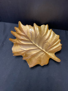  Decorative Plate